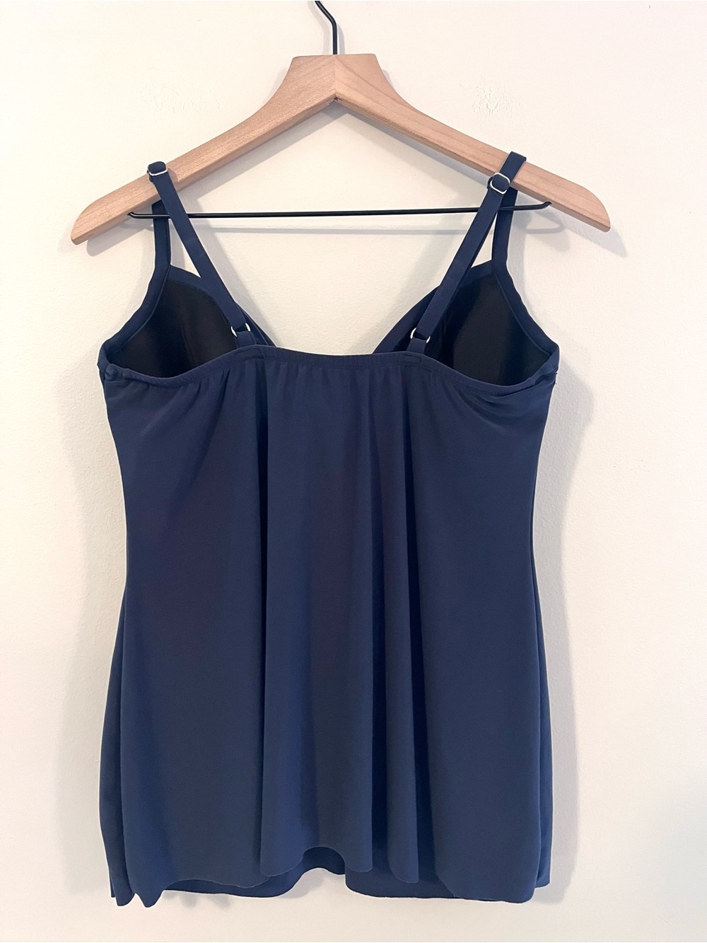 Miracle Suit Women's Mariana Tankini Swim Top Size 8 Navy Blue Underwire - Picture 3 of 7
